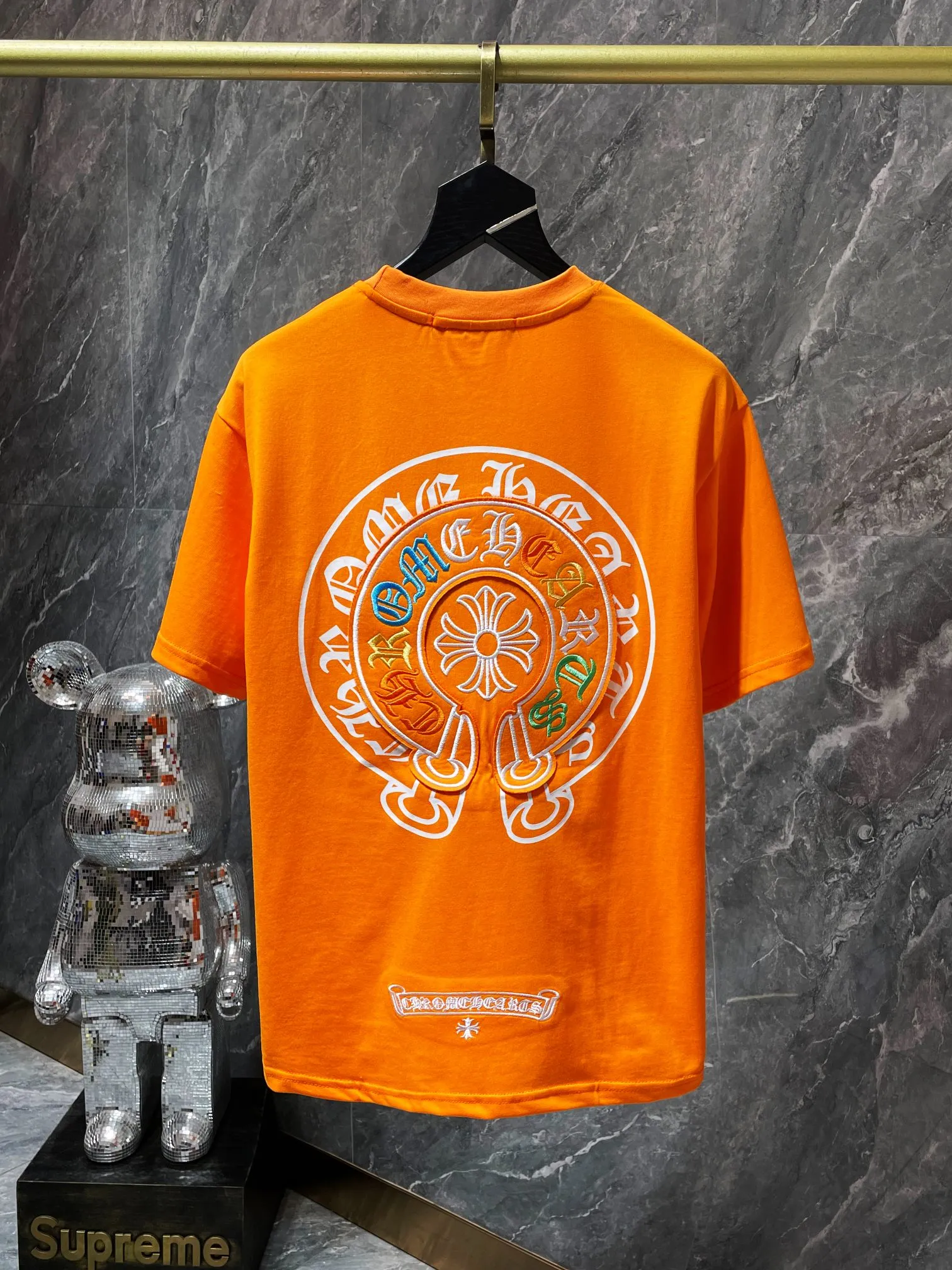 P174 New Chrome Hearts 25ss for summer. High-weight, environmentally friendly and high-quality top-quality fabric. 260g~270g. Embroidered colorful classic cross horseshoe short sleeves. Counter synchronization. Re-engraved version 1:1. Recommended colors: black, white, orange, blue. Size: S, M, L, XL.